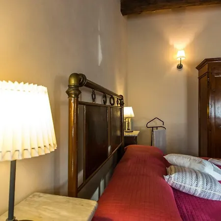 Tuscany Holiday Concierge - I Sorbi Villa Lajatico